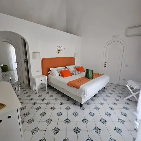 Casa Mandara بوسيتانو